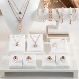 White Leather Ring Earrings Holder Jewelry Store Counter Display Showcase Pendant Necklace Chain Presenting Bust Stand Organizer