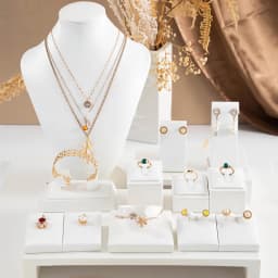 White Leather Ring Earrings Holder Jewelry Store Counter Display Showcase Pendant Necklace Chain Presenting Bust Stand Organizer