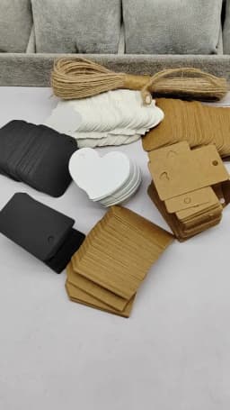 200pcs New Design Kraft/White Handmade Tag, Paper vintage Red Heart Handmade Gift Tag Products Swing Handmade with Love Hang Tag