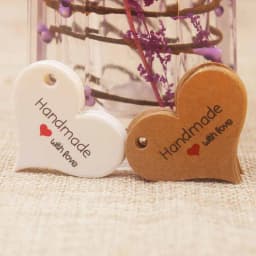 200pcs New Design Kraft/White Handmade Tag, Paper vintage Red Heart Handmade Gift Tag Products Swing Handmade with Love Hang Tag