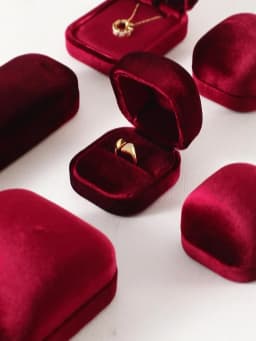 Yinbeini Wedding Ring Box Velvet Jewelry Box Collection Bracelet Necklace Pendant Storage Case Jewelry Display Organizer H030