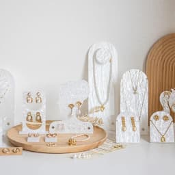 Acrylic White Mannequin Necklace Jewelry Pendant Display Stand Holder Show Decorate Jewelry Set Display Shelf Earring Organizer