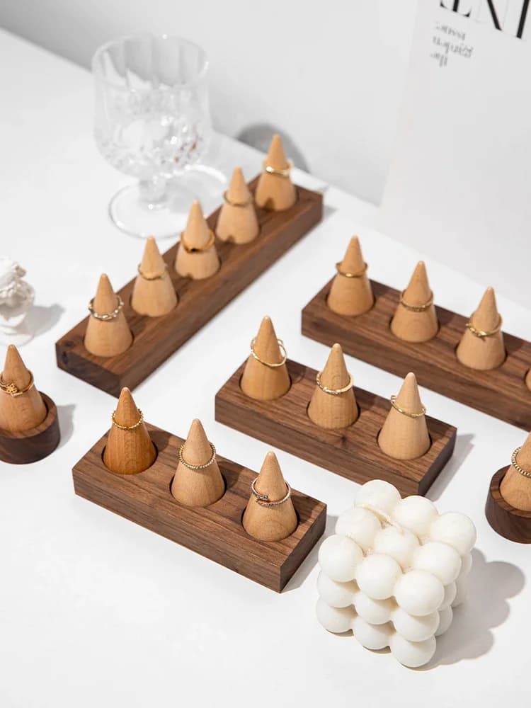 Wooden Jewelry Finger Ring Walnut Triangle Conical Jewelry Storage Display Stand For Rings Jewelry Holder Organizer Case
