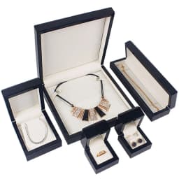 Hot Sale High Gloss Piano Lacquer Finish Wood Wedding Ring Earrings Jewelry Box Small Luxury Jewellery Gift Storage Display Case