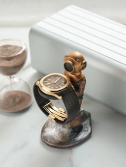 Diver Watch Stand Wristwatch Storage Display Holder Fashion Jewelry Organizer New Unbranded Clock Holder for Watches