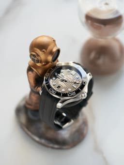 Diver Watch Stand Wristwatch Storage Display Holder Fashion Jewelry Organizer New Unbranded Clock Holder for Watches