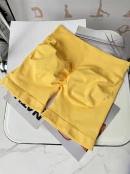 Summer Women Scrunch Bum Gym Shorts With Low Waist Yoga Shorts Seamless Scrunch Workout Running Butt Lifting Shorts
