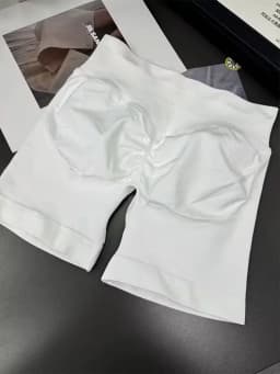 Summer Women Scrunch Bum Gym Shorts With Low Waist Yoga Shorts Seamless Scrunch Workout Running Butt Lifting Shorts