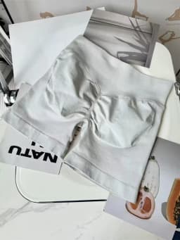 Summer Women Scrunch Bum Gym Shorts With Low Waist Yoga Shorts Seamless Scrunch Workout Running Butt Lifting Shorts