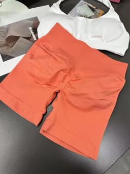 Summer Women Scrunch Bum Gym Shorts With Low Waist Yoga Shorts Seamless Scrunch Workout Running Butt Lifting Shorts