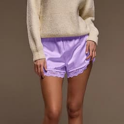 Women Y2k Slik Satin Lounge Shorts Elastic Waist Lace Patchwork Loose Pajamas Shorts Sleepwear Home Botton