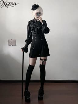 Lolita Prince Vintage Palace British High Waist Shorts Summer Button Metal Ring Pocket Short Solid Color Black White 2026