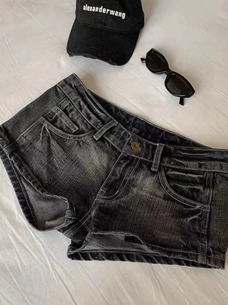 HOUZHOU Vintage Black Denim Shorts Women Sexy Gyaru Low Waist Shorts Female Y2k Punk Retro Summer Streetwear Short Jeans Slim Up
