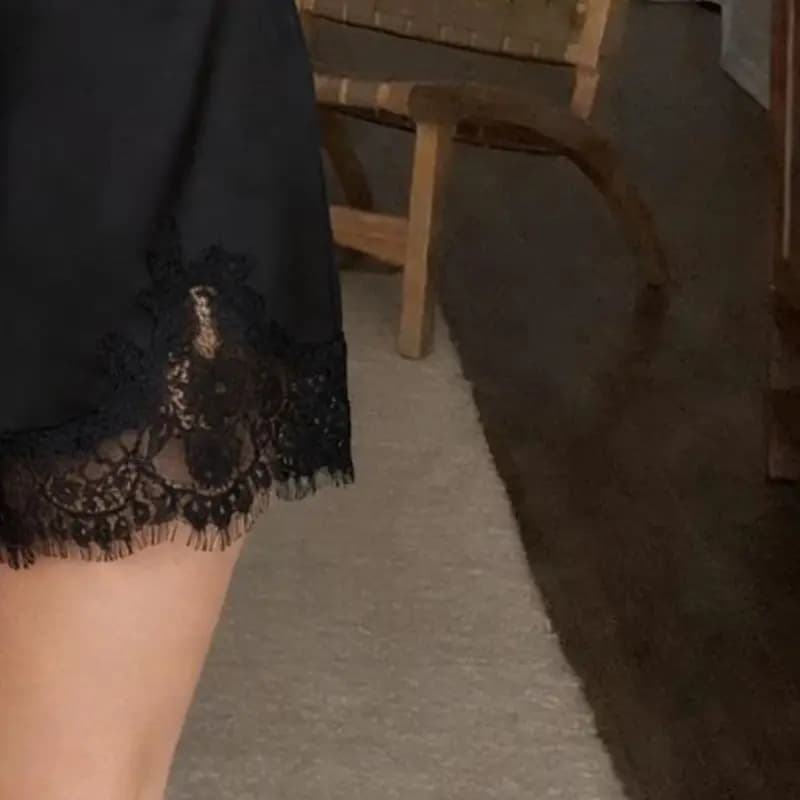 Xingqing y2k Lace Trim Shorts Women Summer Clothes Solid Color Elastic High Waist Satin Shorts 2000s Clothing Club Streetwear