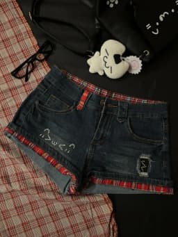 Retro Red Plaid Splicing Denim Shorts Women 2026 Summer Low Waist Slim Hip Wrap Hot Pants Y2k Shorts