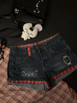 Retro Red Plaid Splicing Denim Shorts Women 2026 Summer Low Waist Slim Hip Wrap Hot Pants Y2k Shorts