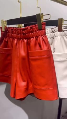 Women Clothing 2025 Fashion Feminino Genuine Leather White Casual Shorts Mujer Big Pockets Elastic Waist Sexy Mini Booty Pants