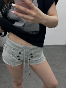Fashionable American vintage y2k Millennium Spice Girl Napoleon style design sense slim shorts summer 2026 new style female emo