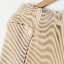 Miyake Pleated Shorts Women 2026 Summer New Cool Pleats Pants Loose Draped Nine-Point Flared Pants Large Hem Irregular Versatile