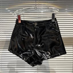 DEAT Trend Streetwear PU Leather Wide Leg Shorts Women's High Waist Texture Designer Short Pants Female 2026 Spring New 11XX1900