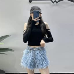 Summer Street Hot Girls Short Jeans Female Chic Feather Diamond Denim Shorts Women Retro Washed Hot Pants Sexy Night Club Shorts