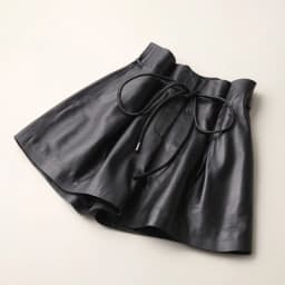 2025 Spring Ladies New Europe/America High Waist Genuine Leather Shorts Women Tether Belt Loose Wide Short Pants Street Scanties