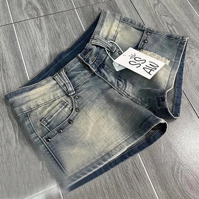 American Retro Washed Worn Denim Shorts Jeans Women's Summer Design Riveted Low-rise Hot Pants Shorts Feminino