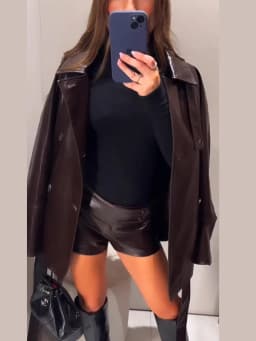 Women Short Pants Low-Waist Leather Shorts Mini Clothes Wide Waistband Multi-Button Design Slim-Fit Casual Streetwear Bottoms
