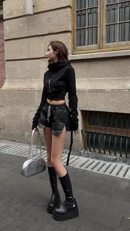 High Street Women's Dark Style Shorts Black PU Leather Elastic Waistband Drawstring Style Showing Leg Length Fashionable Shorts