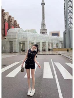 Japanese Spring And Summer Dark Blue High-Waist Button Pocket Line Denim Shorts For Women 2026 American New Fashion Slim Shorts
