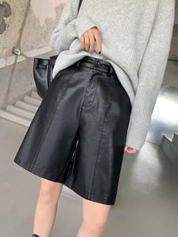 Fashion Elastic Waist PU Bermuda Shorts Women Black Pants Loose Casual Faux Leather Shorts Y2K Harajuku Wide Leg Half Shorts