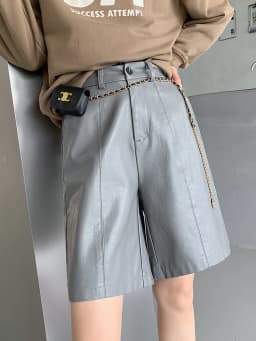 Fashion Elastic Waist PU Bermuda Shorts Women Black Pants Loose Casual Faux Leather Shorts Y2K Harajuku Wide Leg Half Shorts