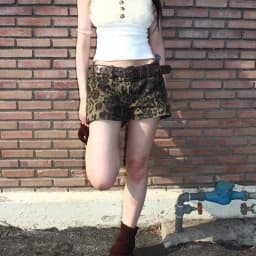 Summer New Leopard Print Denim Shorts Women Vintage Y2K Low Waist Streetwear Shorts Female Retro Pocket Button-Up Short Jeans