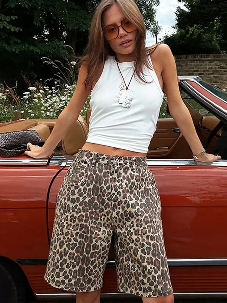 Fashion Leopard Printed Denim Shorts For Women 2025 Spring New Casual Zipper Mid Waist Short Jeans Y2K Lady Pockets Streetwear