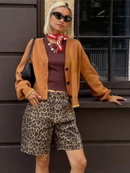 Fashion Leopard Printed Denim Shorts For Women 2025 Spring New Casual Zipper Mid Waist Short Jeans Y2K Lady Pockets Streetwear