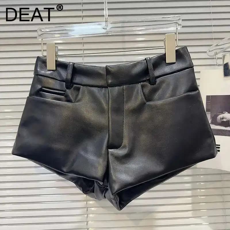 DEAT 2026 Spring New Items PU Leather Solid Color High Waist Shorts For Women Temperament Short Pants Female Fashion 11A02227