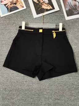 26 Summer New Advanced Metal Fittings Decorative Stitching Zipper Temperament Shorts Fashion Joker Black Suit Pants