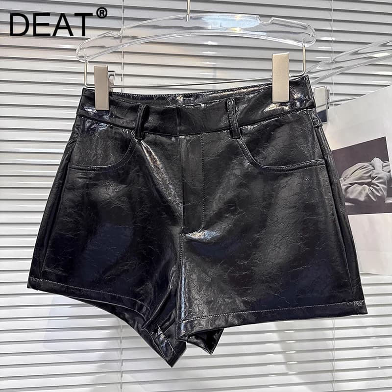 DEAT 2025 Autumn Winter New Fashion Solid Color PU Leather Boot Short Pant For Women High Waist Versatile Shorts Female 11A07168