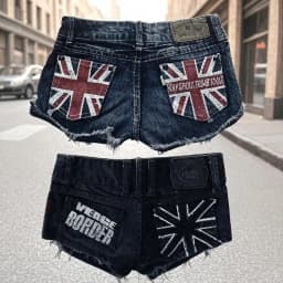Sweetheart Vintage Y2K Zipper Pocket Denim Shorts Women Black Low Rise Distressed Jeans Flag Patch Chain Frayed Edges Streetwear
