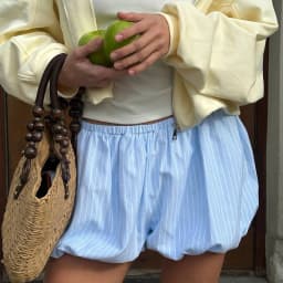 iyundo Luxury Elegant Woman Shorts Women's 2026 Spring Summer Striped Balloon Shorts Casual Wide Leg Paperbag Waist Office Pants