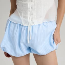iyundo Luxury Elegant Woman Shorts Women's 2026 Spring Summer Striped Balloon Shorts Casual Wide Leg Paperbag Waist Office Pants
