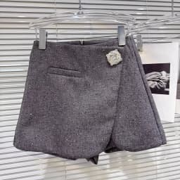DEAT 2026 Autumn New Fashion Rhinestone Diagonal Hem Shorts Skirts For Women Elegant Versatile A-line Short Pant Female 11A05878