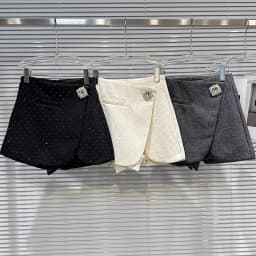 DEAT 2026 Autumn New Fashion Rhinestone Diagonal Hem Shorts Skirts For Women Elegant Versatile A-line Short Pant Female 11A05878