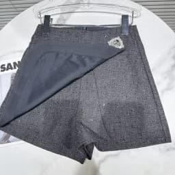 DEAT 2026 Autumn New Fashion Rhinestone Diagonal Hem Shorts Skirts For Women Elegant Versatile A-line Short Pant Female 11A05878