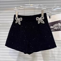 DEAT 2025 Winter New Fashion Rhinestone Bow Decoration Velvet Shorts For Women Black Versatile Boot Short Pants Female 11A07701