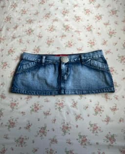 Women Y2K Vintage Blue Washed Denim Mini Skirt Low Rise Metal Button Detail Slim Fit Casual Streetwear Jean Skirt Summer Outfits