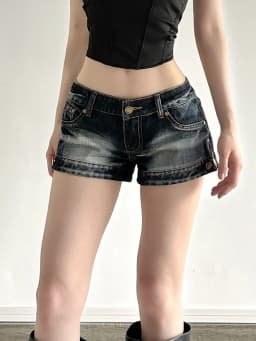 Design Gradual Low Waist Jeans Denim Shorts Women Retro Old Metal Buckle Tight Hip Y2k Shorts