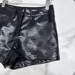 DEAT Trendy 2026 Autumn New Sexy Hot Girl Shiny PU Leather Super Short Pants For Women Slim High Waist Black Shorts 11B9593