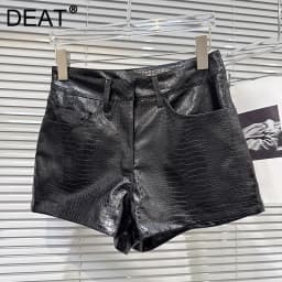 DEAT Trendy 2026 Autumn New Sexy Hot Girl Shiny PU Leather Super Short Pants For Women Slim High Waist Black Shorts 11B9593