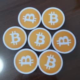 20pcs 3.5cm BITCOIN LOGO Sticker Waterproof Tear Resistant White PVC Individually Cut for Cryptocurrcencies Fans Publicity